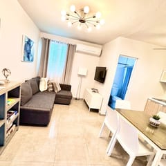 1.5• Generator • 2nd Floor • Parking • 1BR • 396sf