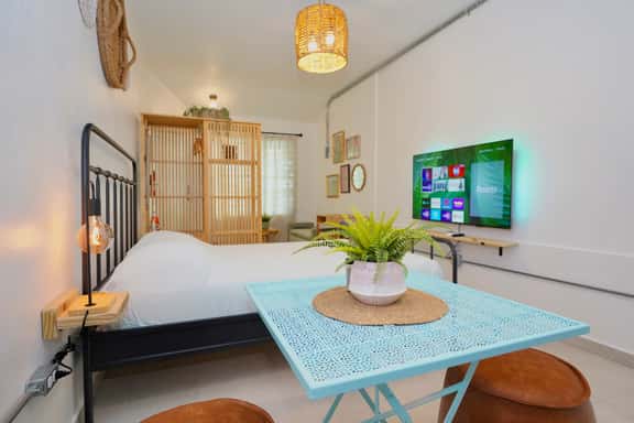 8.1 • Studio • Parking • First Floor • Queen Bed - Image 1