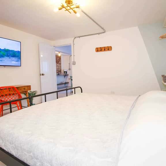 1.8 • 1st Floor • 2BR • Parking • 480SF • Urban - Image 1