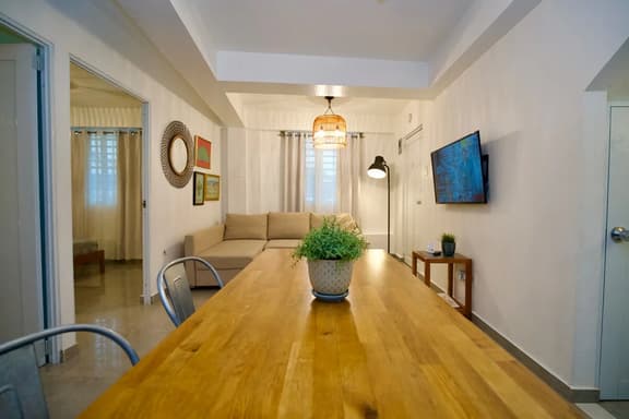2.1• 1st Floor • Near Plaza • 2BR • Street Parking
